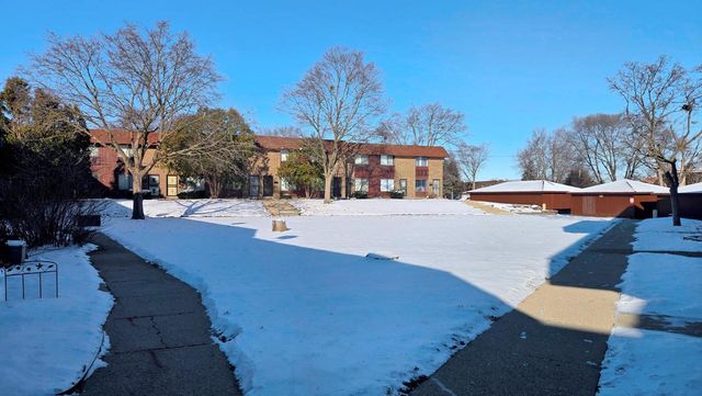 6202 W Port AVENUE, Milwaukee, WI 53223