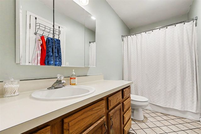 341 Nora Street, Kentwood, MI 49548