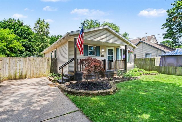 341 Nora Street, Kentwood, MI 49548