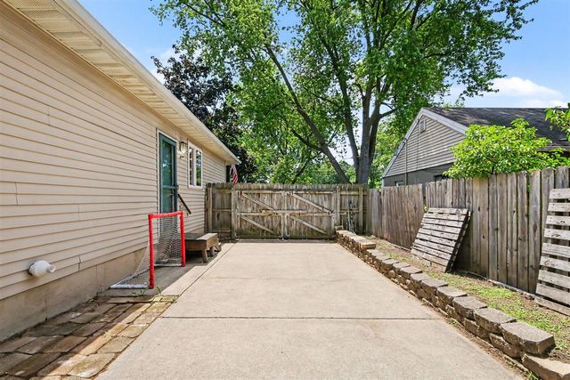 341 Nora Street, Kentwood, MI 49548
