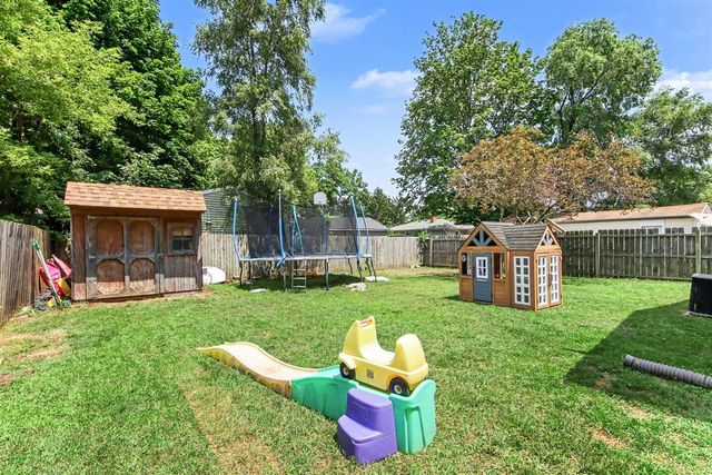 341 Nora Street, Kentwood, MI 49548