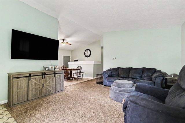 341 Nora Street, Kentwood, MI 49548