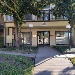 3045 Walnut Bend Lane 28, Houston, TX 77042