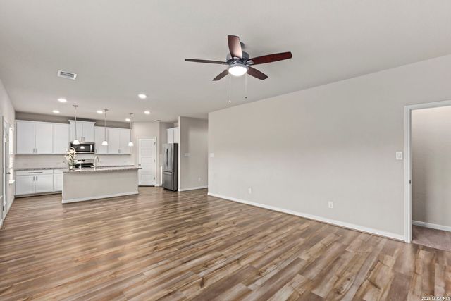 12221 ICON RDG, San Antonio, TX 78253