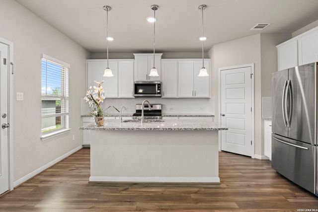 12221 ICON RDG, San Antonio, TX 78253