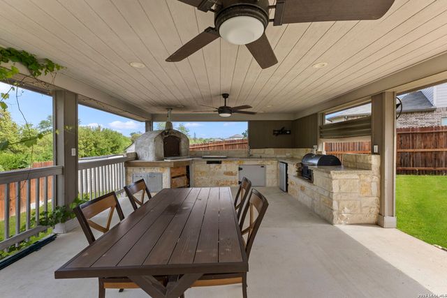 12221 ICON RDG, San Antonio, TX 78253