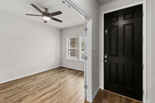 12221 ICON RDG, San Antonio, TX 78253