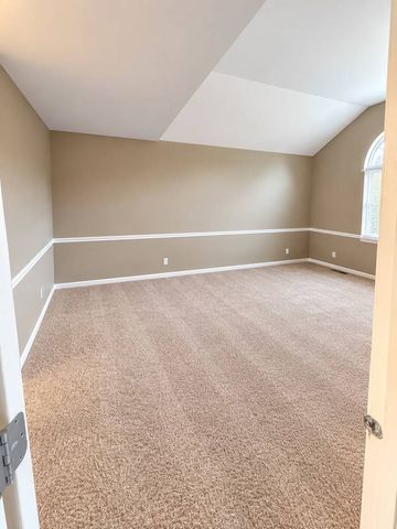 287 Sandhurst Lane D, South Elgin, IL 60177