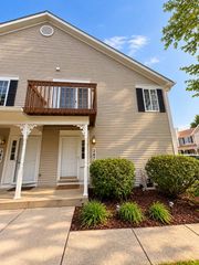 287 Sandhurst Lane D, South Elgin, IL 60177
