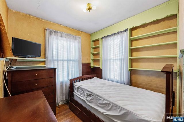 252 Duane Street, Orange, NJ 07050