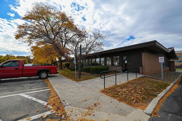 1043 Harding Memorial Parkway, Marion, OH 43302
