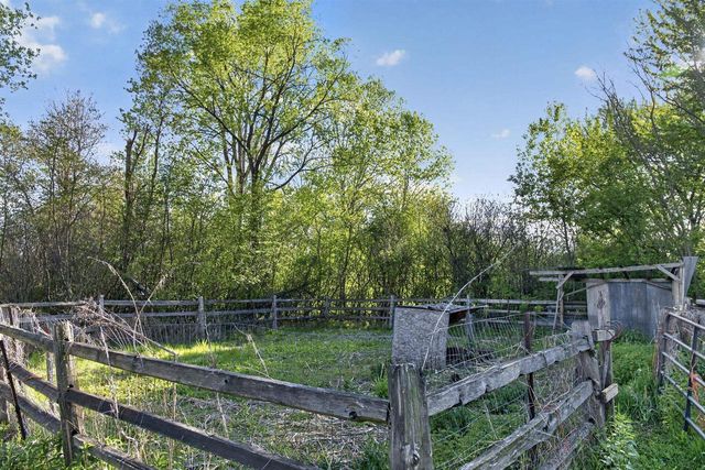 W5479 County Road P, Pardeeville, WI 53954