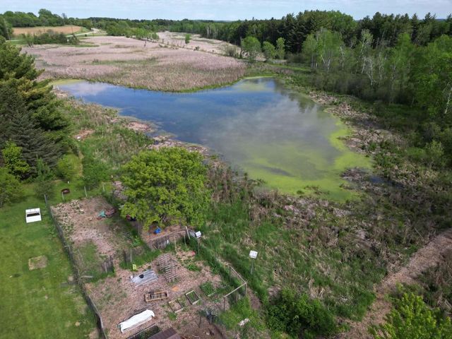W5479 County Road P, Pardeeville, WI 53954