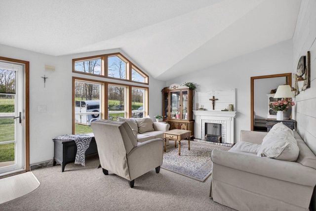 W5479 County Road P, Pardeeville, WI 53954