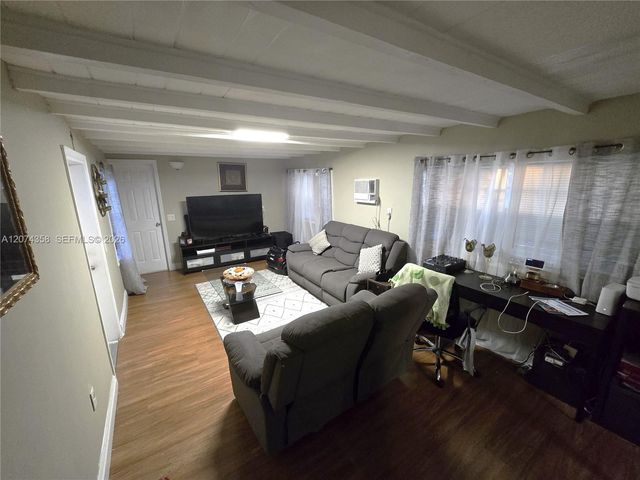 6626 SW 1st Court, Pembroke Pines, FL 33023