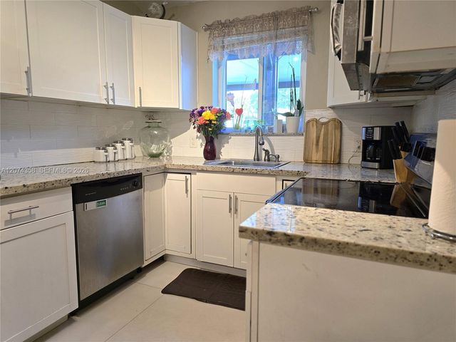6626 SW 1st Court, Pembroke Pines, FL 33023