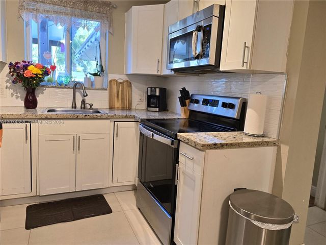 6626 SW 1st Court, Pembroke Pines, FL 33023