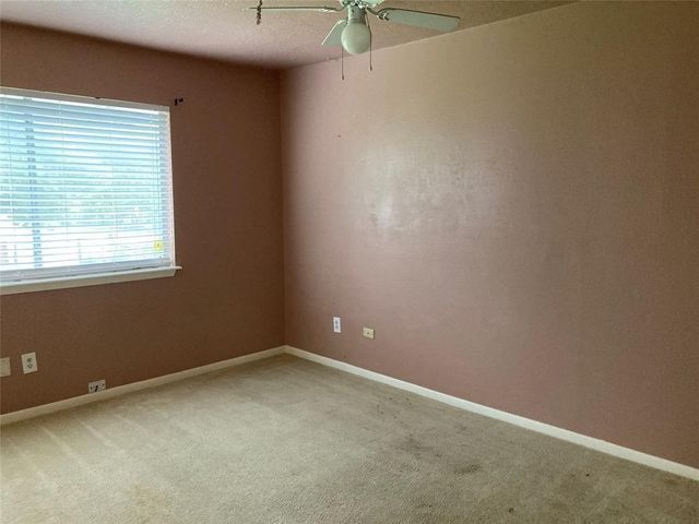 1839 Sherwood Forest Street, Houston, TX 77043