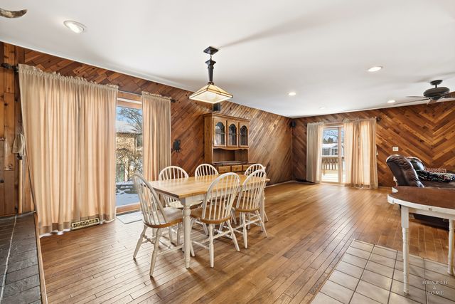 4911 Redbird Lane, Crystal Lake, IL 60012