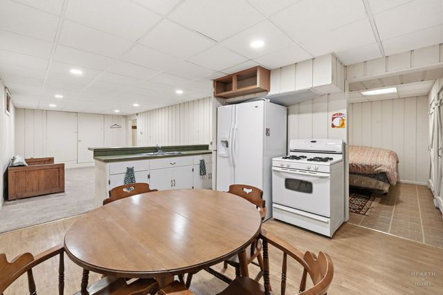 4911 Redbird Lane, Crystal Lake, IL 60012