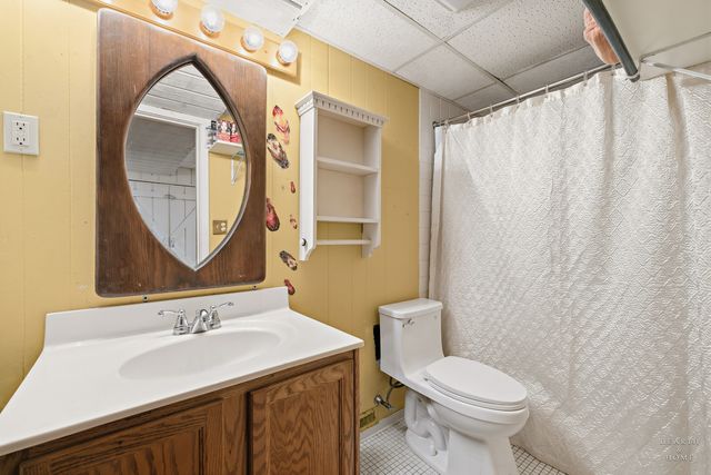 4911 Redbird Lane, Crystal Lake, IL 60012