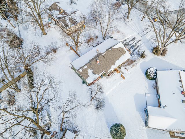 4911 Redbird Lane, Crystal Lake, IL 60012