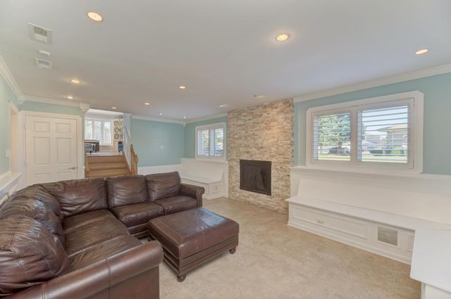 16829 Creekside Avenue, Tinley Park, IL 60487