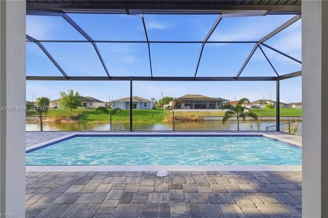 1031 SW 1st TER, Cape Coral, FL 33991