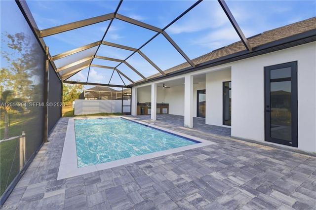 1031 SW 1st TER, Cape Coral, FL 33991