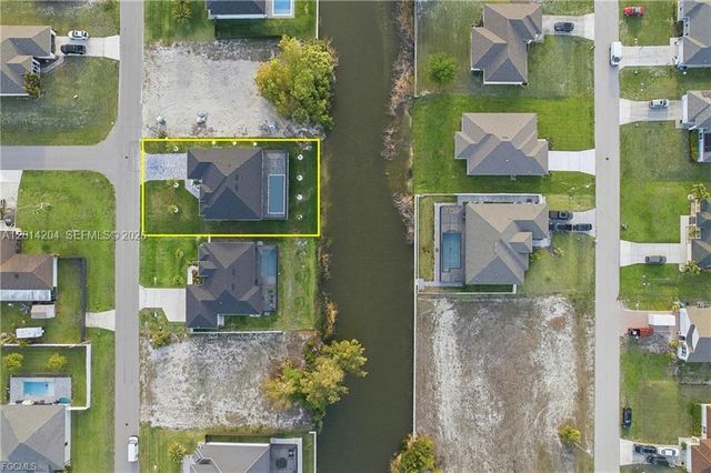 1031 SW 1st TER, Cape Coral, FL 33991