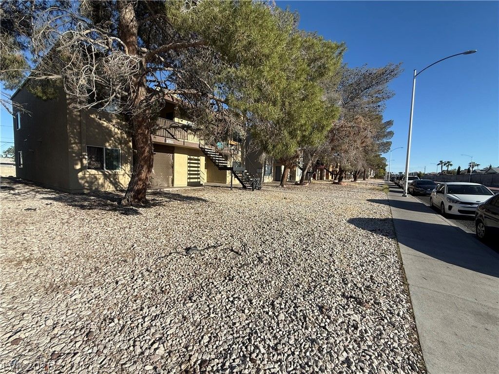 2313 North Jones Boulevard, Las Vegas, NV 89108 — photo 4