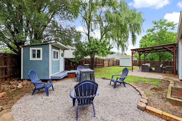 214 E Country Walk, Mulvane, KS 67110