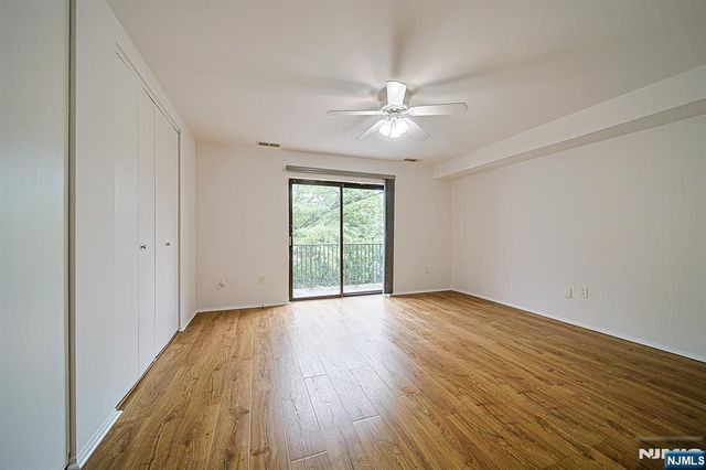 3 Whitman Court 1203, Teaneck, NJ 07666