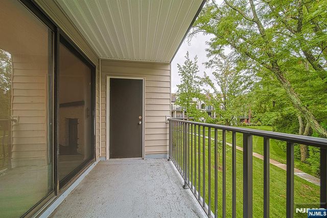 3 Whitman Court 1203, Teaneck, NJ 07666