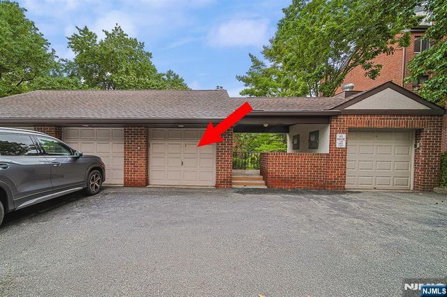 3 Whitman Court 1203, Teaneck, NJ 07666