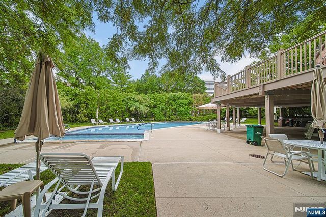 3 Whitman Court 1203, Teaneck, NJ 07666