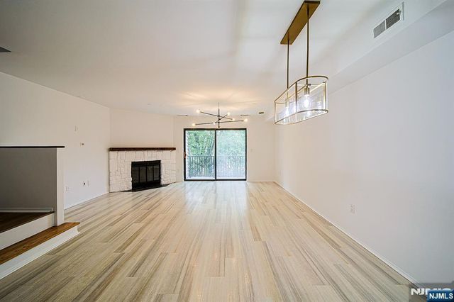 3 Whitman Court 1203, Teaneck, NJ 07666