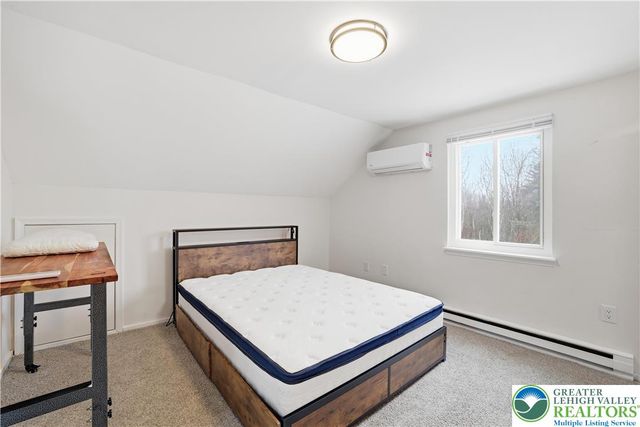 319 Ramblebush Road, Stroud Twp, PA 18360