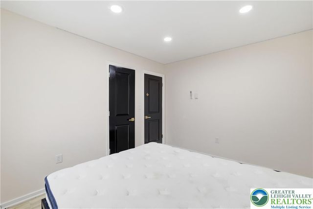 319 Ramblebush Road, Stroud Twp, PA 18360