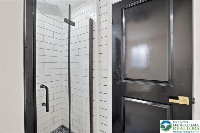 319 Ramblebush Road, Stroud Twp, PA 18360