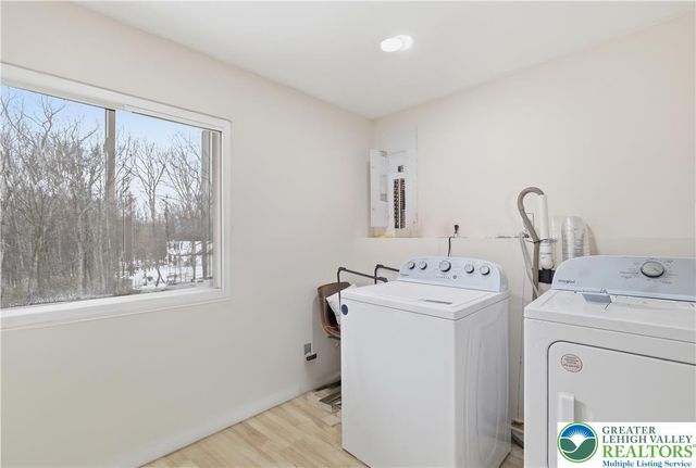 319 Ramblebush Road, Stroud Twp, PA 18360