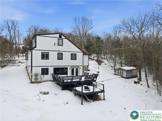 319 Ramblebush Road, Stroud Twp, PA 18360