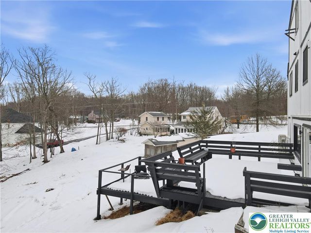 319 Ramblebush Road, Stroud Twp, PA 18360