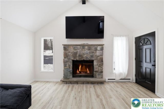 319 Ramblebush Road, Stroud Twp, PA 18360