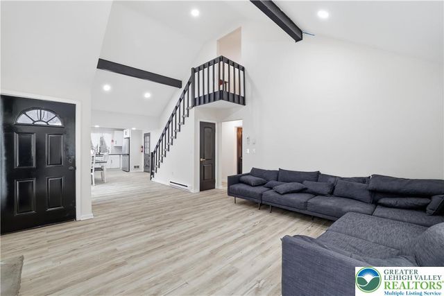 319 Ramblebush Road, Stroud Twp, PA 18360