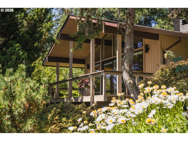 3060 Sw WESTWOOD Dr, Portland, OR 97225