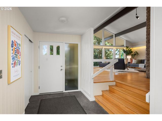 3060 Sw WESTWOOD Dr, Portland, OR 97225