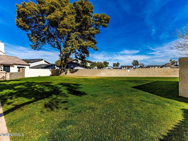 1125 E KALER Drive, Phoenix, AZ 85020