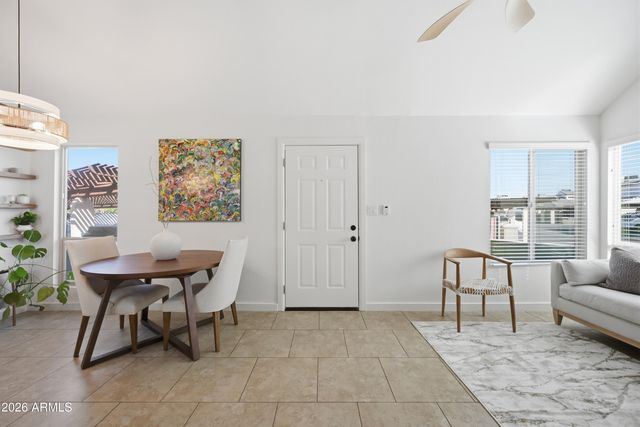 1125 E KALER Drive, Phoenix, AZ 85020