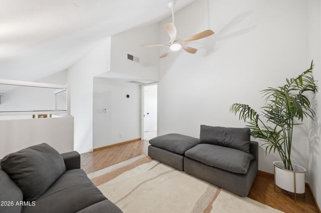 1125 E KALER Drive, Phoenix, AZ 85020